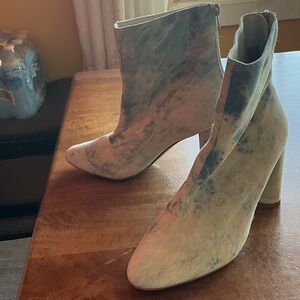 Forever 21 Women's Heeled Boots in Blue and Gray
